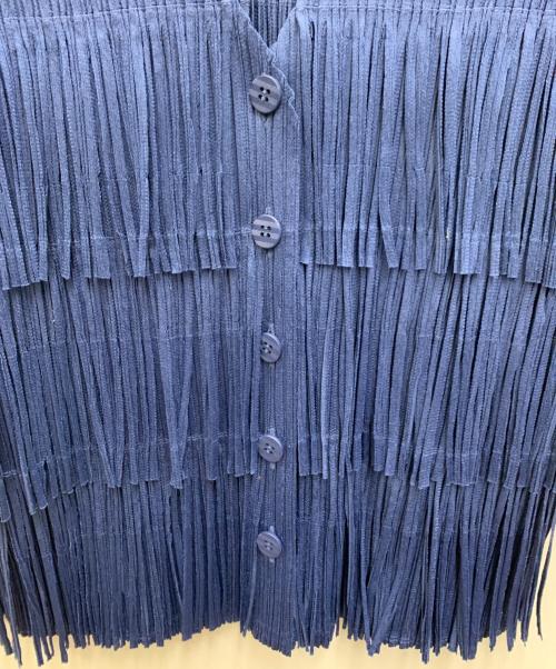 PLEATS PLEASE ISSEY MIYAKE（プリーツプリーズ イッセイミヤケ）PLEATS PLEASE ISSEY MIYAKE (プリーツプリーズ イッセイミヤケ) フリンジプリーツベスト ネイビー サイズ:3の古着・服飾アイテム