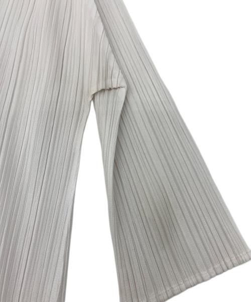 PLEATS PLEASE ISSEY MIYAKE（プリーツプリーズ イッセイミヤケ）PLEATS PLEASE ISSEY MIYAKE (プリーツプリーズ イッセイミヤケ) ■プリーツブラウス ホワイト サイズ:3の古着・服飾アイテム