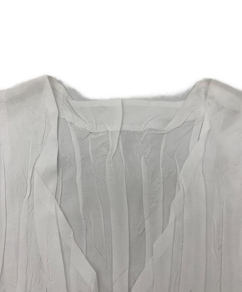 PLEATS PLEASE ISSEY MIYAKE（プリーツプリーズ イッセイミヤケ）PLEATS PLEASE ISSEY MIYAKE (プリーツプリーズ イッセイミヤケ) ベスト ホワイト サイズ:3の古着・服飾アイテム