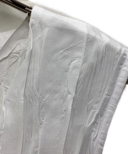 PLEATS PLEASE ISSEY MIYAKE（プリーツプリーズ イッセイミヤケ）PLEATS PLEASE ISSEY MIYAKE (プリーツプリーズ イッセイミヤケ) ベスト ホワイト サイズ:3の古着・服飾アイテム