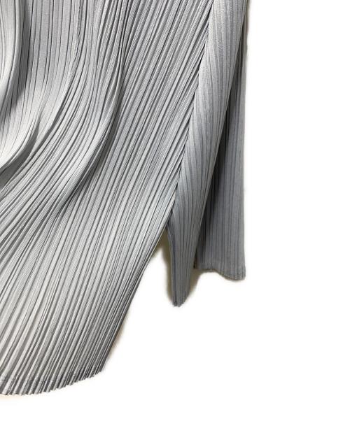 PLEATS PLEASE ISSEY MIYAKE（プリーツプリーズ イッセイミヤケ）PLEATS PLEASE ISSEY MIYAKE (プリーツプリーズ イッセイミヤケ) プリーツカーディガン ライトグレー サイズ:03の古着・服飾アイテム