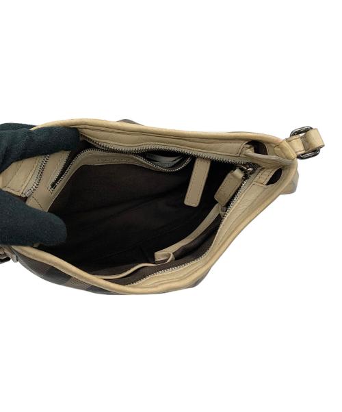 BURBERRY（バーバリー）BURBERRY (バーバリー) ショルダーバッグ ブラウンの古着・服飾アイテム