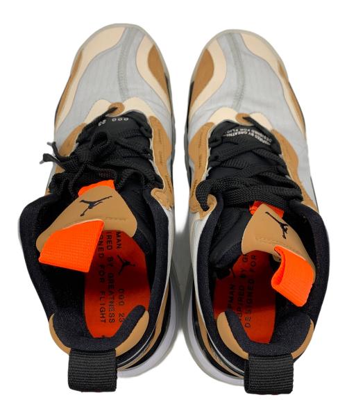 NIKE（ナイキ）NIKE (ナイキ) ハイカットスニーカー ブラウン サイズ:27.5cmの古着・服飾アイテム