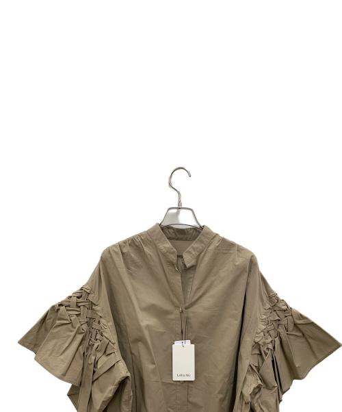 Lallia Mu（ラリア ムー）Lallia Mu (ラリア ムー) シャツブラウス オリーブ サイズ:38 未使用品の古着・服飾アイテム
