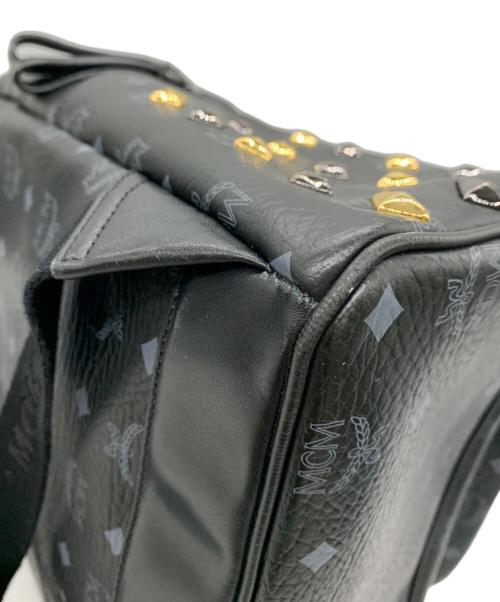 MCM（エムシーエム）MCM (エムシーエム) スタッズリュック ブラックの古着・服飾アイテム