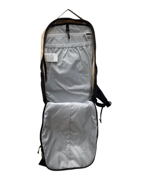 ARC'TERYX（アークテリクス）ARC'TERYX (アークテリクス) BEAMS (ビームス) デイパック ベージュ 未使用品の古着・服飾アイテム