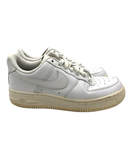 NIKE（ナイキ）NIKE (ナイキ) スニーカー ホワイト サイズ:23の古着・服飾アイテム