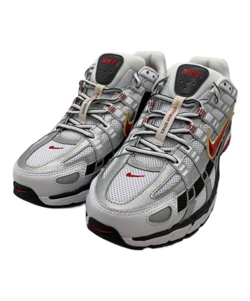 NIKE（ナイキ）NIKE (ナイキ) WMNS P-6000 ホワイト×レッド サイズ:28 未使用品の古着・服飾アイテム