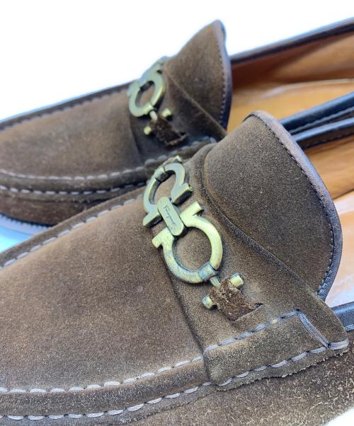 Salvatore Ferragamo（サルヴァトーレ フェラガモ）Salvatore Ferragamo (サルヴァトーレ フェラガモ) スウェードローファー ブラウン サイズ:25の古着・服飾アイテム