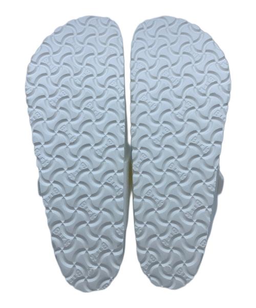 BIRKENSTOCK（ビルケンシュトック）BIRKENSTOCK (ビルケンシュトック) サンダル ホワイト サイズ:28 未使用品の古着・服飾アイテム
