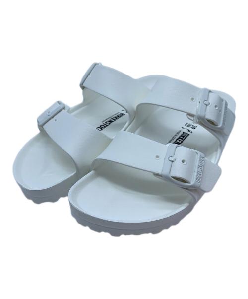 BIRKENSTOCK（ビルケンシュトック）BIRKENSTOCK (ビルケンシュトック) ストラップサンダル ホワイト サイズ:25 未使用品の古着・服飾アイテム