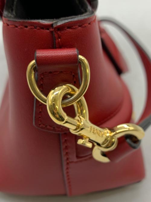 FENDI（フェンディ）FENDI (フェンディ) ショルダーバッグ レッドの古着・服飾アイテム