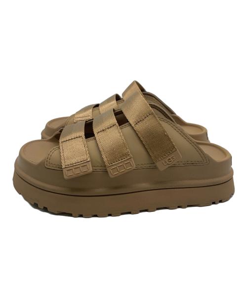 UGG（アグ）UGG (アグ) 厚底サンダル ベージュ サイズ:25の古着・服飾アイテム