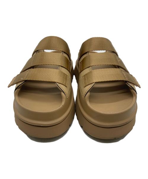 UGG（アグ）UGG (アグ) 厚底サンダル ベージュ サイズ:25の古着・服飾アイテム
