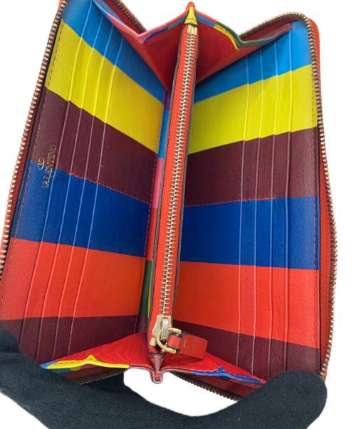 VALENTINO GARAVANI（ヴァレンティノ・ガラヴァーニ）VALENTINO GARAVANI (ヴァレンティノ・ガラヴァーニ) 長財布 マルチカラーの古着・服飾アイテム