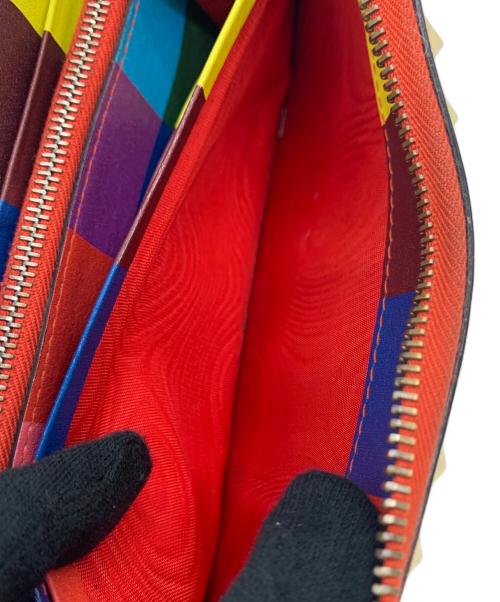 VALENTINO GARAVANI（ヴァレンティノ・ガラヴァーニ）VALENTINO GARAVANI (ヴァレンティノ・ガラヴァーニ) 長財布 マルチカラーの古着・服飾アイテム