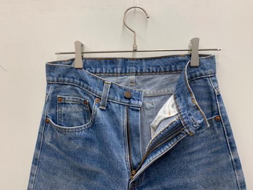 LEVI'S（リーバイス）LEVI'S (リーバイス) デニムパンツ ブルー サイズ:w29の古着・服飾アイテム