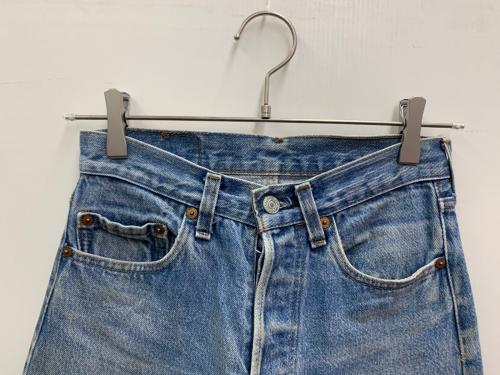 LEVI'S（リーバイス）LEVI'S (リーバイス) デニムパンツ ブルー サイズ:w27の古着・服飾アイテム