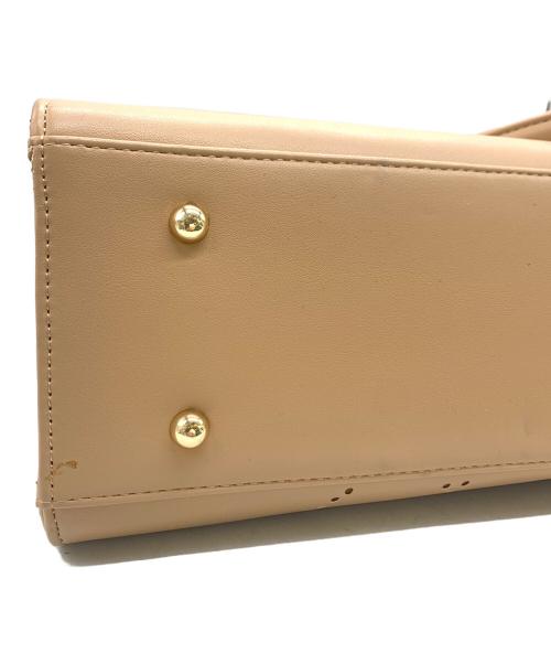 MARY QUANT（マリークヮント）MARY QUANT (マリークヮント) ハンドバッグ ベージュの古着・服飾アイテム