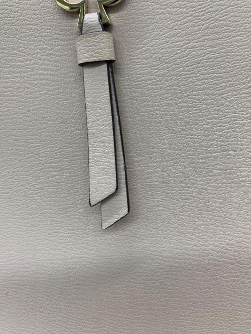 Kate Spade（ケイトスペード）Kate Spade (ケイトスペード) ハンドバッグ ベージュの古着・服飾アイテム