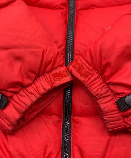 THE NORTH FACE（ザ ノース フェイス）THE NORTH FACE (ザ ノース フェイス) ダウンジャケット レッド×ブラック サイズ:Sの古着・服飾アイテム