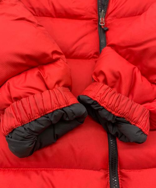 THE NORTH FACE（ザ ノース フェイス）THE NORTH FACE (ザ ノース フェイス) ダウンジャケット レッド×ブラック サイズ:Sの古着・服飾アイテム