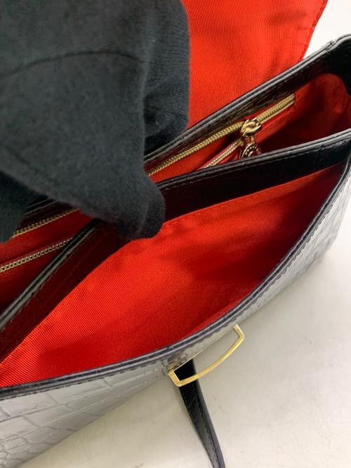 eat in the closet（イートインザクローゼット）eat in the closet (イートインザクローゼット) ショルダーバッグ ブラック×レッドの古着・服飾アイテム