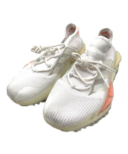 adidas（アディダス）adidas (アディダス) スニーカー ホワイト×ピンク サイズ:24.5の古着・服飾アイテム