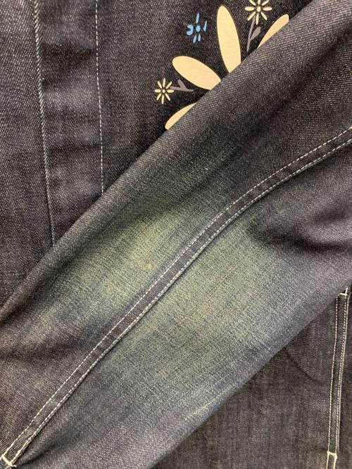 BURBERRY BLACK LABEL（バーバリーブラックレーベル）BURBERRY BLACK LABEL (バーバリーブラックレーベル) 花モチーフデニムジャケット インディゴ サイズ:Mの古着・服飾アイテム