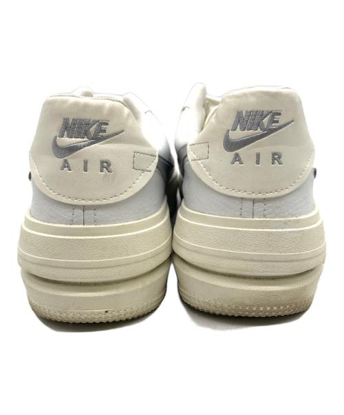 NIKE（ナイキ）NIKE (ナイキ) スニーカー ホワイト サイズ:26.5の古着・服飾アイテム