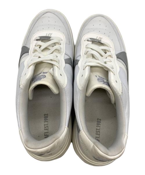 NIKE（ナイキ）NIKE (ナイキ) スニーカー ホワイト サイズ:26.5の古着・服飾アイテム