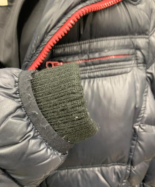 DIESEL（ディーゼル）DIESEL (ディーゼル) ダウンジャケット ブラック×レッド サイズ:Mの古着・服飾アイテム