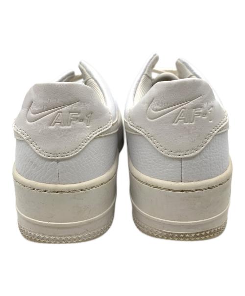 NIKE（ナイキ）NIKE (ナイキ) ローカットスニーカー ホワイト サイズ:24の古着・服飾アイテム