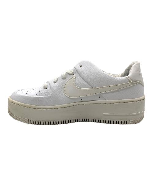 NIKE（ナイキ）NIKE (ナイキ) ローカットスニーカー ホワイト サイズ:24の古着・服飾アイテム