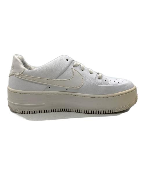 NIKE（ナイキ）NIKE (ナイキ) ローカットスニーカー ホワイト サイズ:24の古着・服飾アイテム