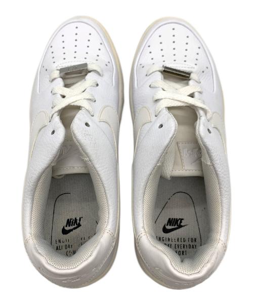 NIKE（ナイキ）NIKE (ナイキ) ローカットスニーカー ホワイト サイズ:24の古着・服飾アイテム