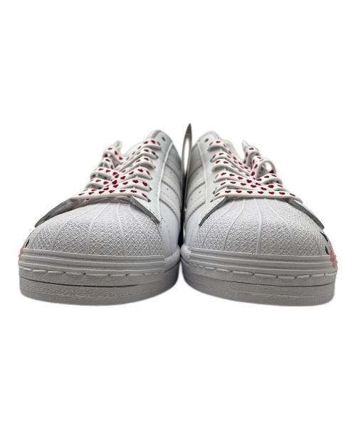 adidas（アディダス）adidas (アディダス) スニーカー ホワイト サイズ:25 未使用品の古着・服飾アイテム