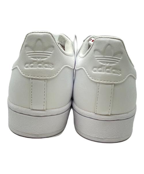 adidas（アディダス）adidas (アディダス) スニーカー ホワイト サイズ:25 未使用品の古着・服飾アイテム