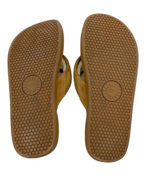 UGG（アグ）UGG (アグ) サンダル ブラウン サイズ:25の古着・服飾アイテム