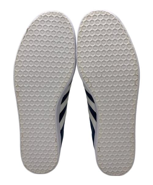 adidas（アディダス）adidas (アディダス) スニーカー ネイビー×ホワイト サイズ:28 未使用品の古着・服飾アイテム