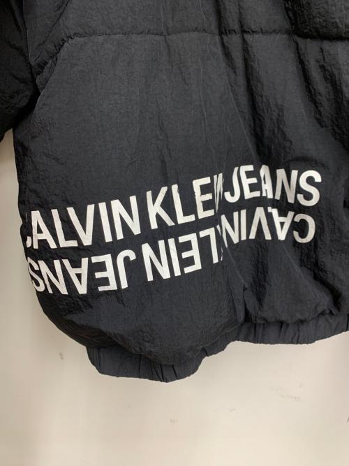 Calvin Klein Jeans（カルバンクラインジーンズ）Calvin Klein Jeans (カルバンクラインジーンズ) 中綿ジャケット ブラック サイズ:Lの古着・服飾アイテム
