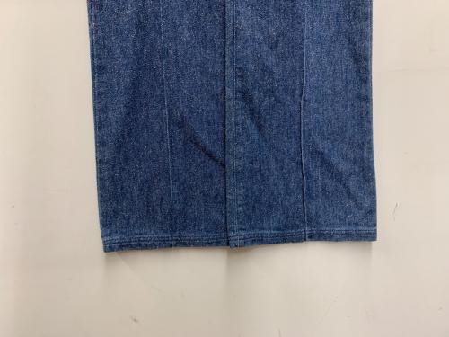LEVI'S（リーバイス）LEVI'S (リーバイス) フレアデニムパンツ ネイビー サイズ:28 未使用品の古着・服飾アイテム