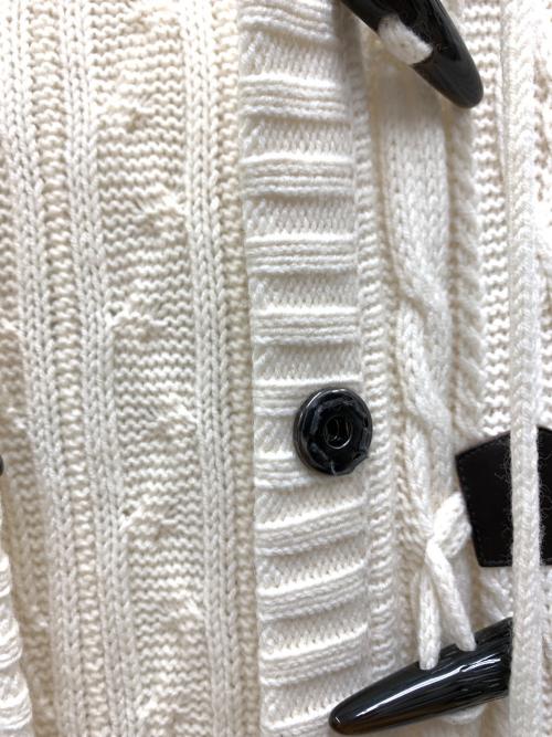 BURBERRY BLUE LABEL（バーバリーロンドンブルーレーベル）BURBERRY BLUE LABEL (バーバリーロンドンブルーレーベル) ニットカーディガン アイボリー サイズ:38の古着・服飾アイテム