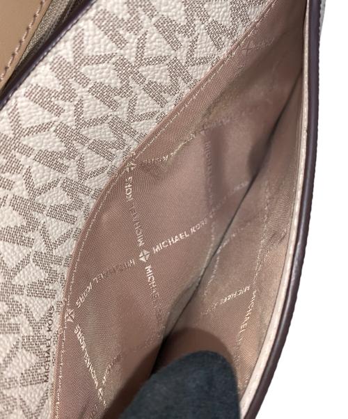 MICHAEL KORS（マイケル・コース）MICHAEL KORS (マイケル・コース) ショルダーバッグ ベージュ×ブラウンの古着・服飾アイテム