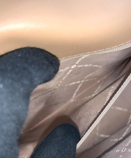 MICHAEL KORS（マイケル・コース）MICHAEL KORS (マイケル・コース) ショルダーバッグ ベージュ×ブラウンの古着・服飾アイテム