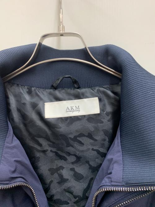 AKM（エーケーエム）AKM (エーケーエム) ダウンジャケット ネイビー サイズ:Mの古着・服飾アイテム