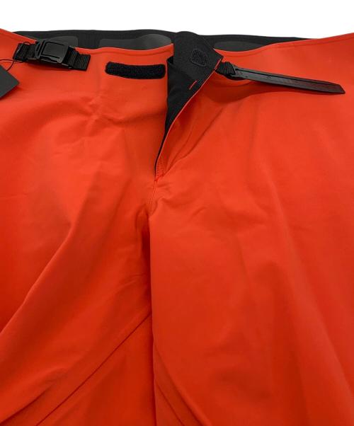 GOLDWIN（ゴールドウイン）GOLDWIN (ゴールドウイン) コンペティション パンツ レッド×ブラック サイズ:4 未使用品の古着・服飾アイテム