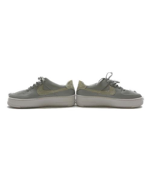 NIKE（ナイキ）NIKE (ナイキ) ローカットスニーカー ライトグレー サイズ:28の古着・服飾アイテム