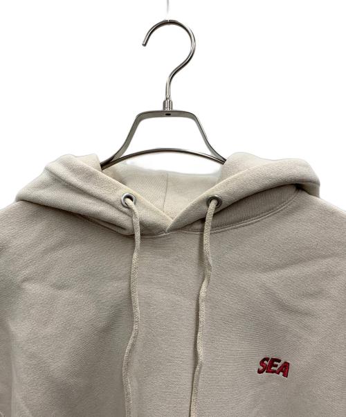 WIND AND SEA（ウィンダンシー）WIND AND SEA (ウィンダンシー) プルオーバーパーカー ベージュ サイズ:Lの古着・服飾アイテム