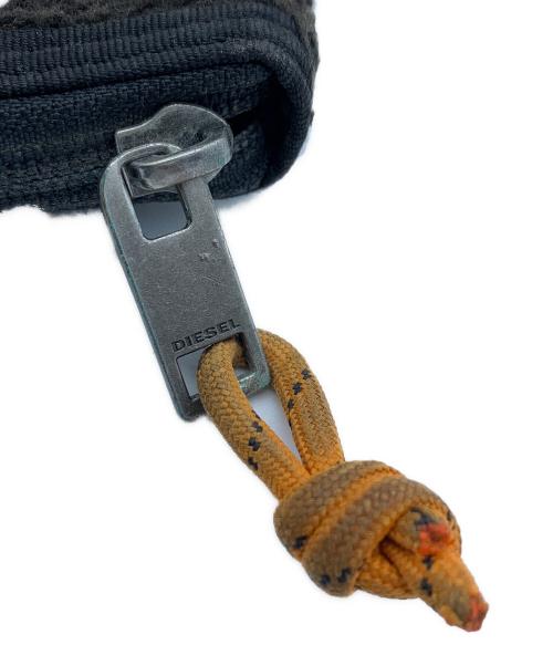 DIESEL（ディーゼル）DIESEL (ディーゼル) 2つ折り財布 カーキ×オレンジの古着・服飾アイテム